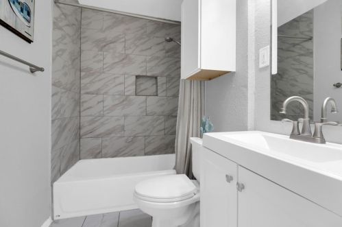 408 Highland Park Dr, Irving TX  75061-6742 exterior