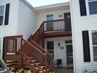 322 Persimmon Dr, Yorktown, VA 23693-5571