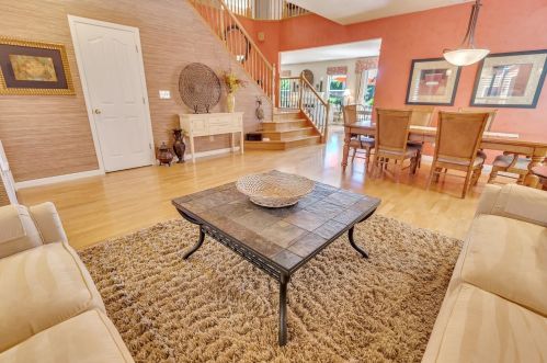 1746 Fir Dr, Los Banos CA 93635-5236 exterior