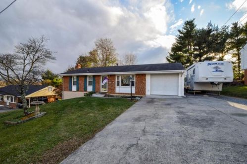 544 Olney Rd, Vinton, VA 24179-1209