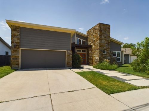 1704 Leander St, Georgetown, TX 78626-7823