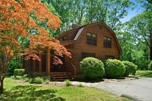 16 Ogden Lord Rd, East Hampton, CT 06447-1528