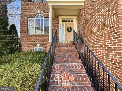 7226 Lyndam Hill Cir, Lorton, VA 22079-4509