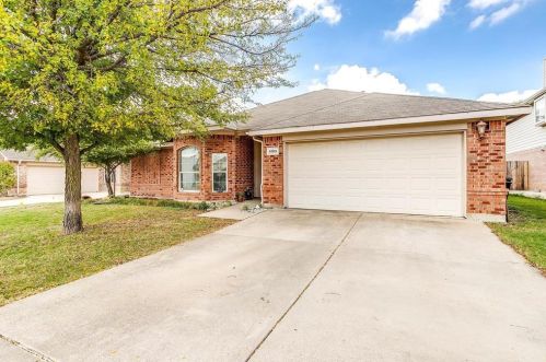 5705 Lionfish Way, Fort Worth, TX 76131-1903