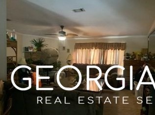 112 Manor Dr, Metter, GA 30439-7515