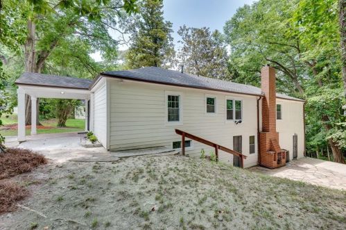 2705 Baker Rdg Dr, Atlanta GA  30318-7258 exterior