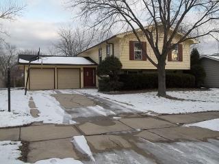 144 Schmidt Rd, Lemont, IL 60440-2739