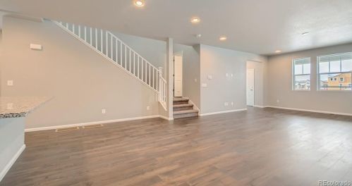 23890 34th Ave, Denver CO  80019-5304 exterior