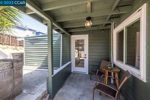 18387 Crest Ave, Hayward CA  94546-2723 exterior