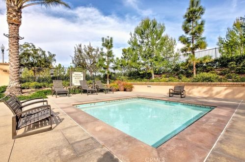 66 Rembrandt, Irvine CA  92620-7314 exterior