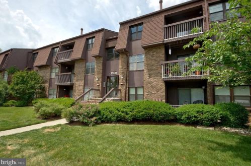 2032 Old Stone Mill Dr, East Windsor, NJ 08512-2215