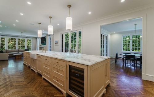 3180 Arden Rd, Atlanta GA  30305-1912 exterior