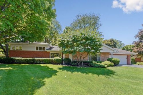311 Elmwood Ln, Palatine IL  60067-7713 exterior