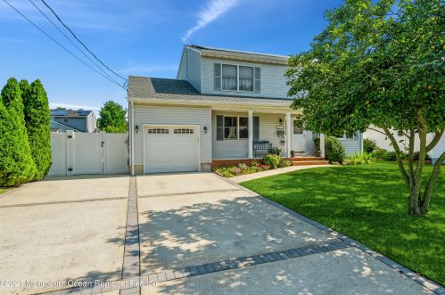 2353 Harbor Dr, Point Pleasant Beach, NJ 08742-4815