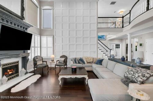 15 Pegasus Dr, Tinton Falls NJ 07724-2875 exterior