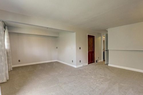 1681 Hickory Hill Dr, Saint Paul MN  55122-2527 exterior