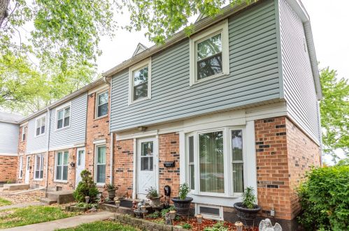 4057 Club Tree Dr, Streamwood, IL 60107-2926