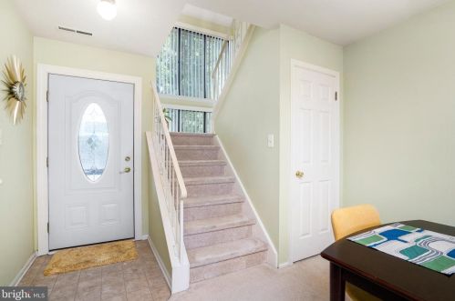 42 Topaz Ln, Trenton NJ exterior