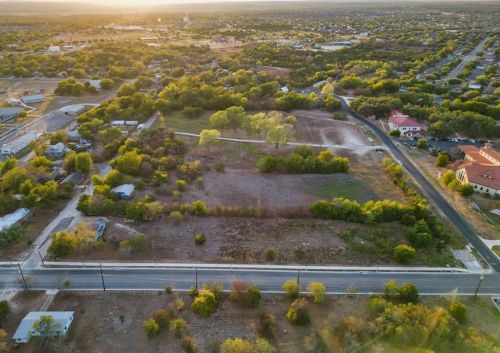 601 Burleson St, Uhland TX 78640-5323 exterior