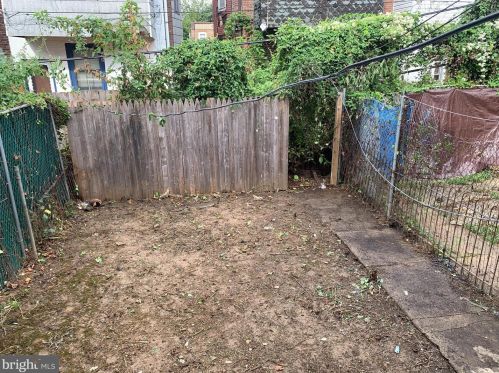 4922 10th St, Philadelphia PA  19141-3902 exterior