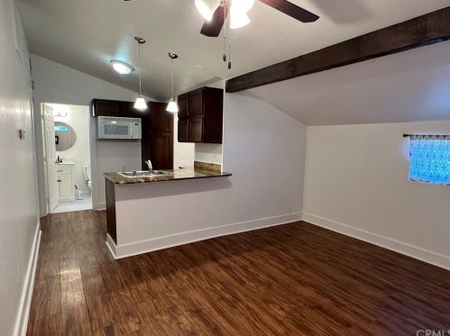 312 College Ave, Fresno, CA 93701-1711