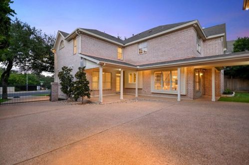 3001 Chatelaine Dr, Austin TX  78746-6895 exterior