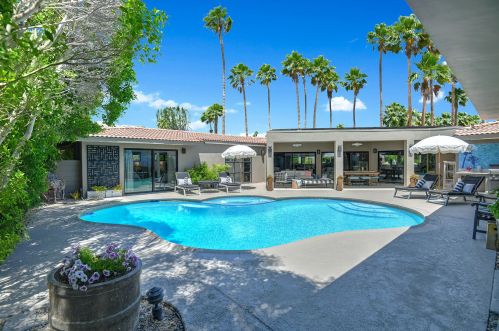 1281 Linda Vista Rd, Palm Springs, CA 92262-4913