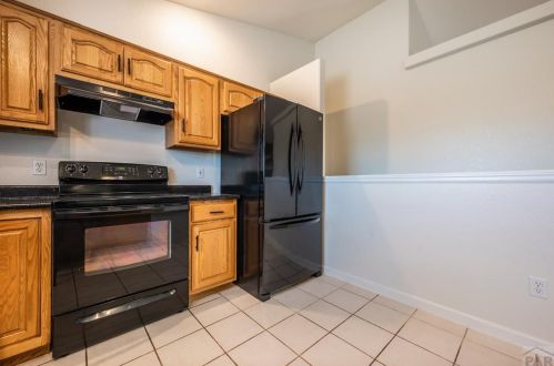 1212 Saddle Ridge Ln, Pueblo CO  81007-3905 exterior