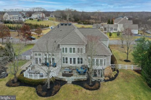 21107 Mill Branch Dr, Leesburg, VA 20175-6370