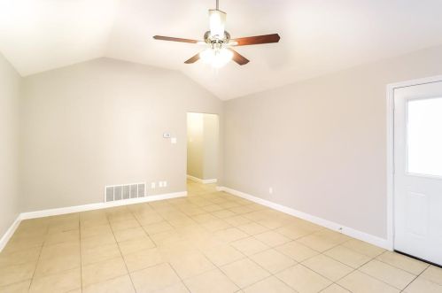 1800 Yorkshire St, Fort Worth TX  76134-5572 exterior