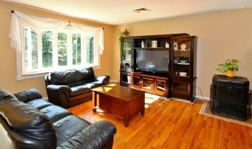 8 Divito Trl, Hopatcong, NJ 07843-1719