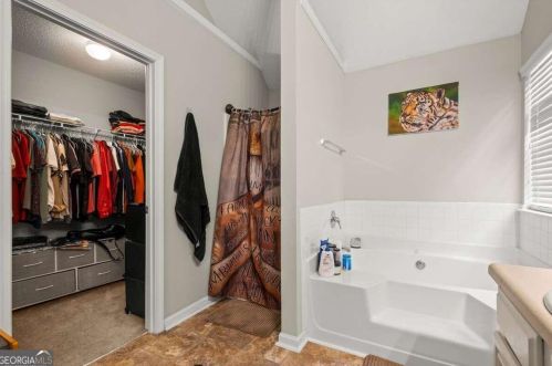 2875 Chilhowee Dr, Atlanta GA  30331-9446 exterior