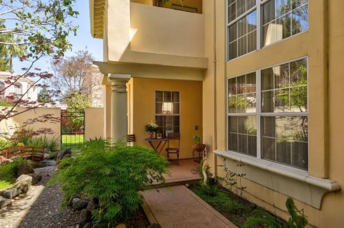 808 Rebecca Privada, Mountain View, CA 94040-3500