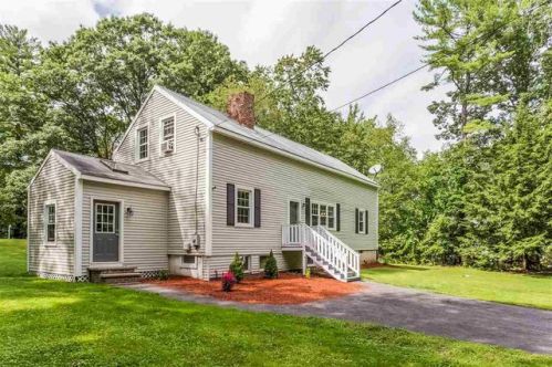 40 Wilsons Crossing Rd, Auburn, NH 03032-3101