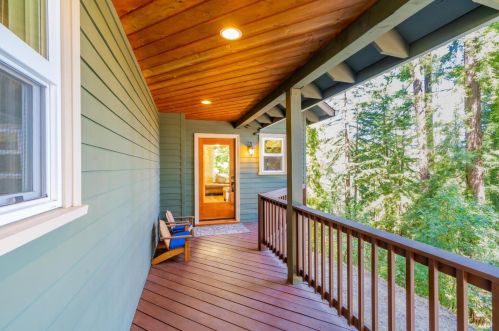 18180 Mountain View Ct, Los Gatos, CA 95033-8931