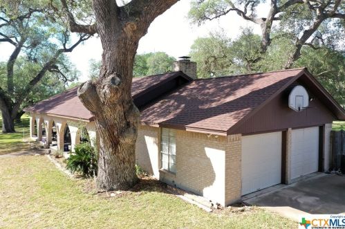 106 Tranquillo Dr, Victoria, TX 77905-0656