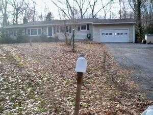 65 Valley Rd, Huntington, CT 06484-2512
