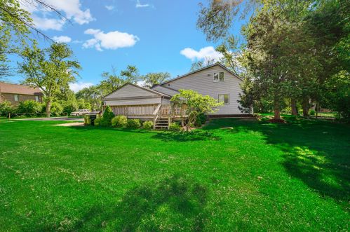 7310 Park Ave, Willowbrook IL 60514-1419 exterior