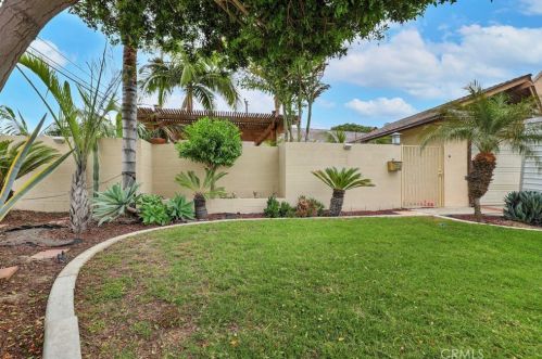 10502 Hester St, Cypress, CA 90630-4823