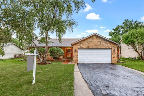 1139 Thackeray Dr, Palatine, IL 60067-2751