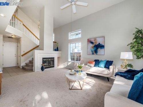5323 Hillflower Dr, Livermore, CA 94551-6929