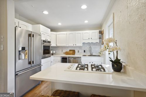 551 Hascall Rd, Atlanta GA  30309-2227 exterior