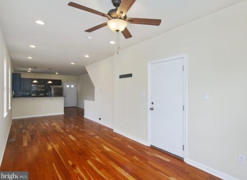 825 16th St, Philadelphia PA  19146-2120 exterior