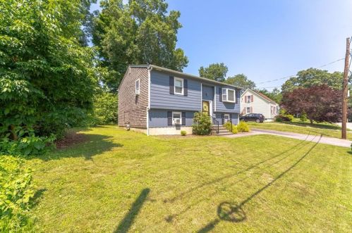 87 Wendell Rd, Warwick, RI 02888-1822