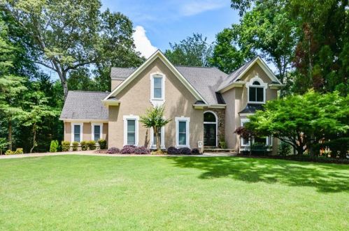 1332 Amberwood Dr, Holly Springs, GA 30189-1548
