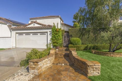 814 Links Vw Dr, Simi Valley CA 93065-6654 exterior