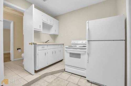 6685 Doublegate Ln, Rex GA 30273-2134 exterior