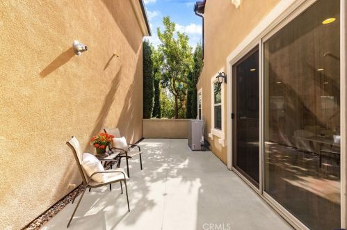 58 Latitude, Irvine CA  92618-8821 exterior