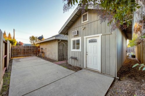 5652 Walnut Ave, Citrus Heights CA  95662-5316 exterior