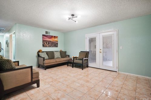 10462 Hole Ave, Riverside CA  92505-1620 exterior